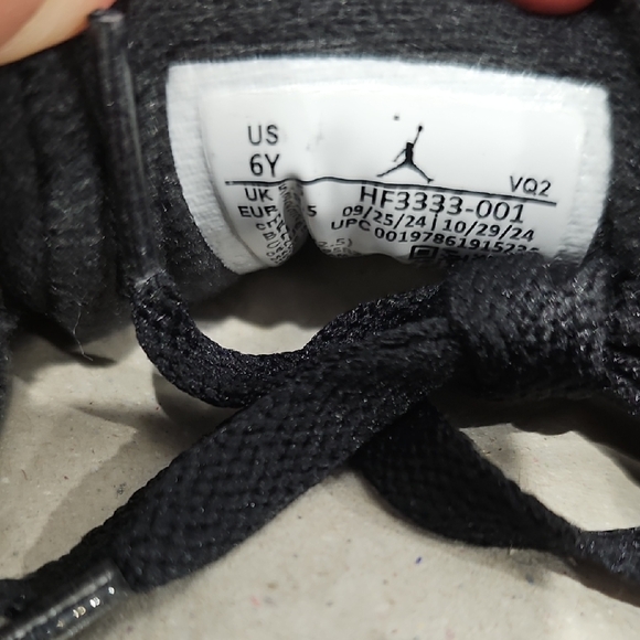 Jordan Black and Red Sneakers with Tan Sole - Picture 7 of 7